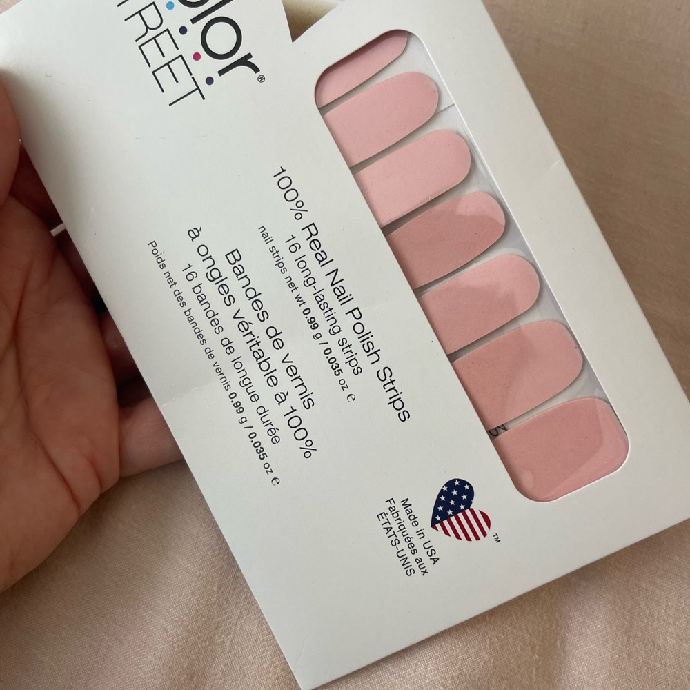 Color Street Bungalow Babe Pale Pink Nail Polish Strips